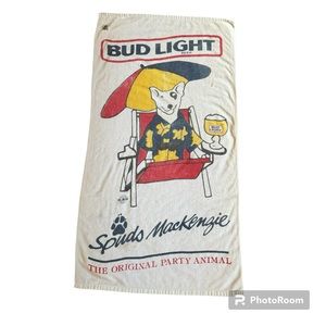 VINTAGE Bud Light towel